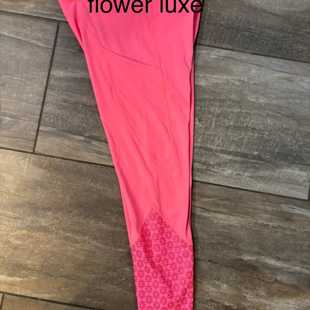 Pink Leggings with Patterned Detail
